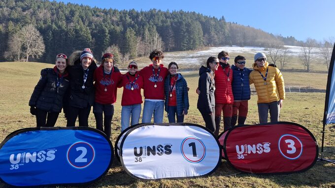 Félicitations aux 2 équipes ! 1ère et 2eme place du raid d'hiver. 